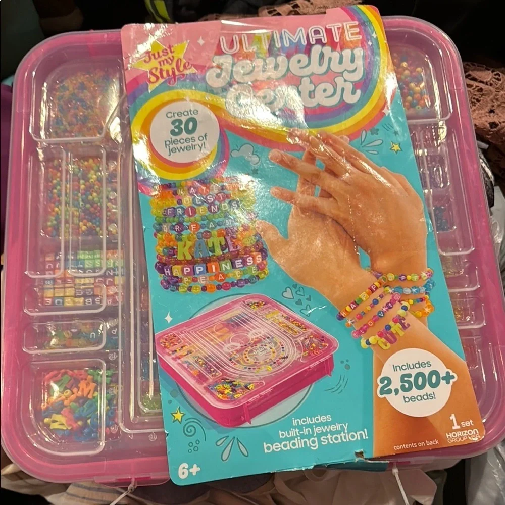 Ultimate Jewelry Center - Pink NWT 2500 Beads